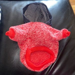 Used puppy sweater! Gently used ! Great for morning strolls with your pup!
